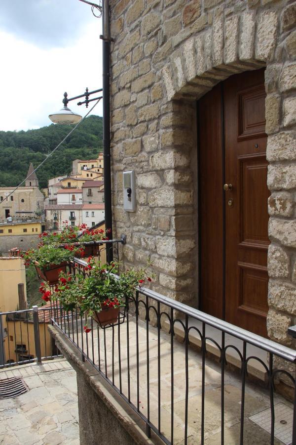 Casa Vacanze Sud E Magia Castelmezzano Eksteriør billede