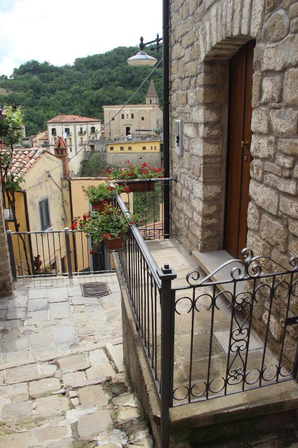Casa Vacanze Sud E Magia Castelmezzano Eksteriør billede