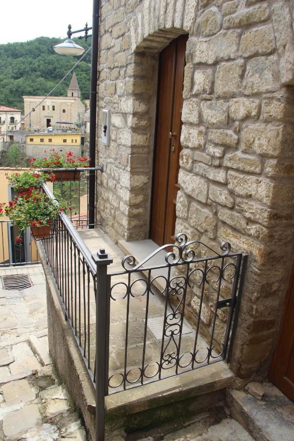 Casa Vacanze Sud E Magia Castelmezzano Eksteriør billede